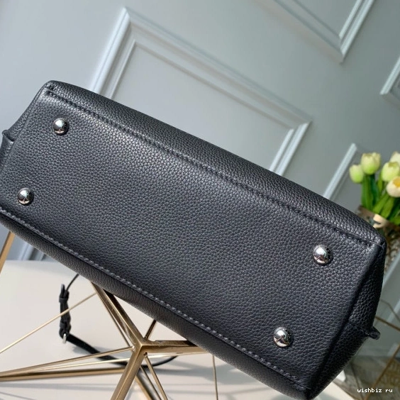 WIS EVER VUITTON BB LOUIS LOCKME 1105